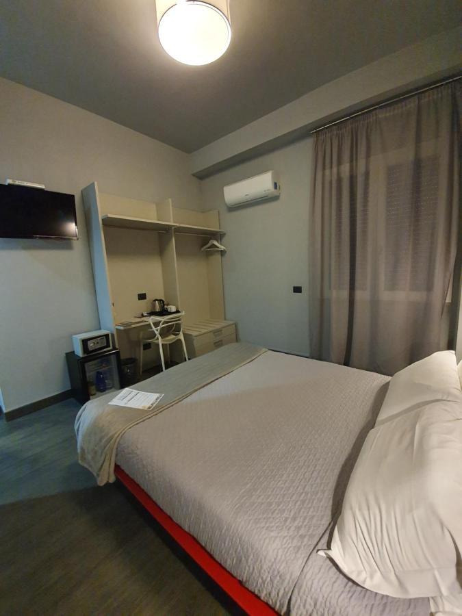 Alma Hotel Palermo Bagian luar foto