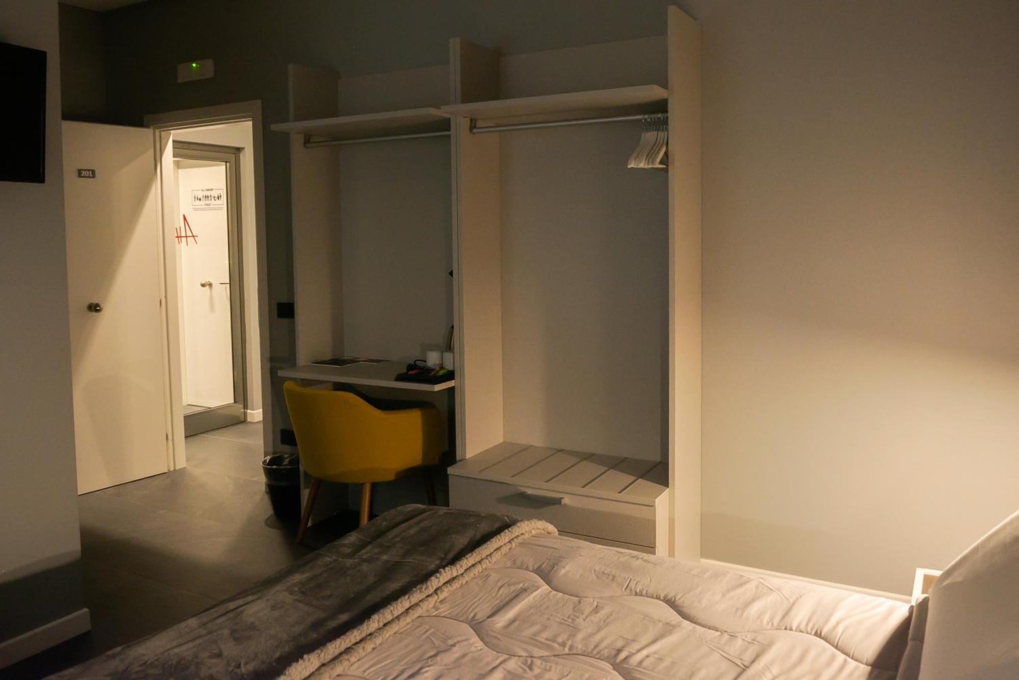 Alma Hotel Palermo Bagian luar foto