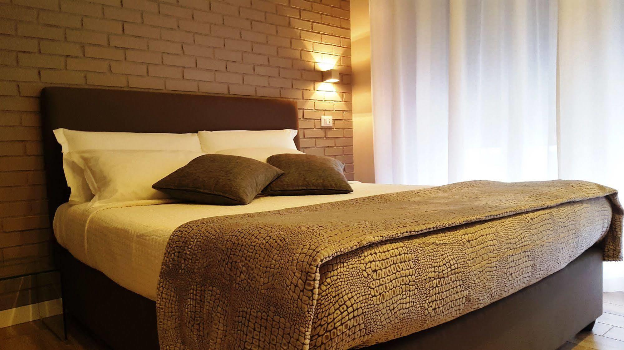 Alma Hotel Palermo Bagian luar foto